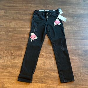 Black Daisy Womens Chloe Destruction/ Embroidery Size 0 Black Jeans